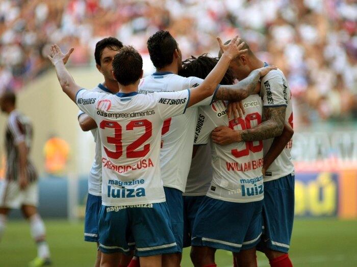 O time baiano saiu na frente, mas logo depois sofreu o empate. O jogo terminou 2 a 1 para o Fluminense