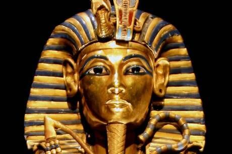 Busto de faraó pode ser vendido por 4 milhões de libras