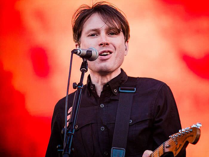 O Lollapalooza desembarcou pela segunda em São Paulo e
trouxe músicos para todos os gostos. No primeiro dia, o The Killers foi a maior
atração da noite. No segundo,
Queens of the Stone Age, Franz Ferdinand (foto) e The Black Keys agitaram a multidão