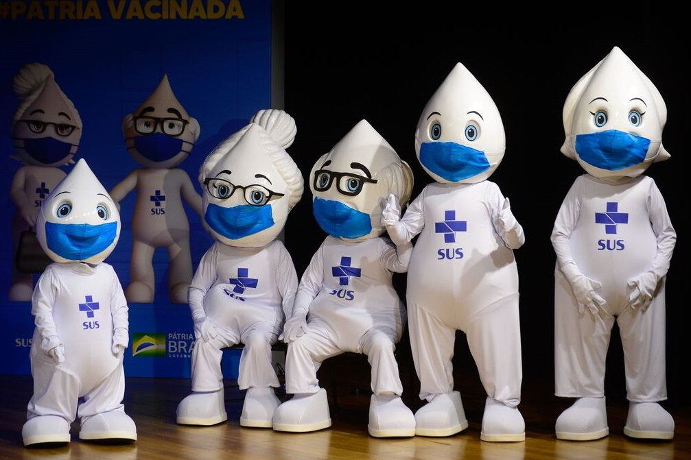 O famoso Zé Gotinha ganhou uma família completa: a mãe Dona Gotinha; o pai "Seu” Gotinha, o filho Zé Gotinha Jr. e a esposa Maria Gotinha (esposa). Eles são os personagens principais da nova campanha publicitária do Ministério da Saúde na divulgação da vacinação contra a covid-19 