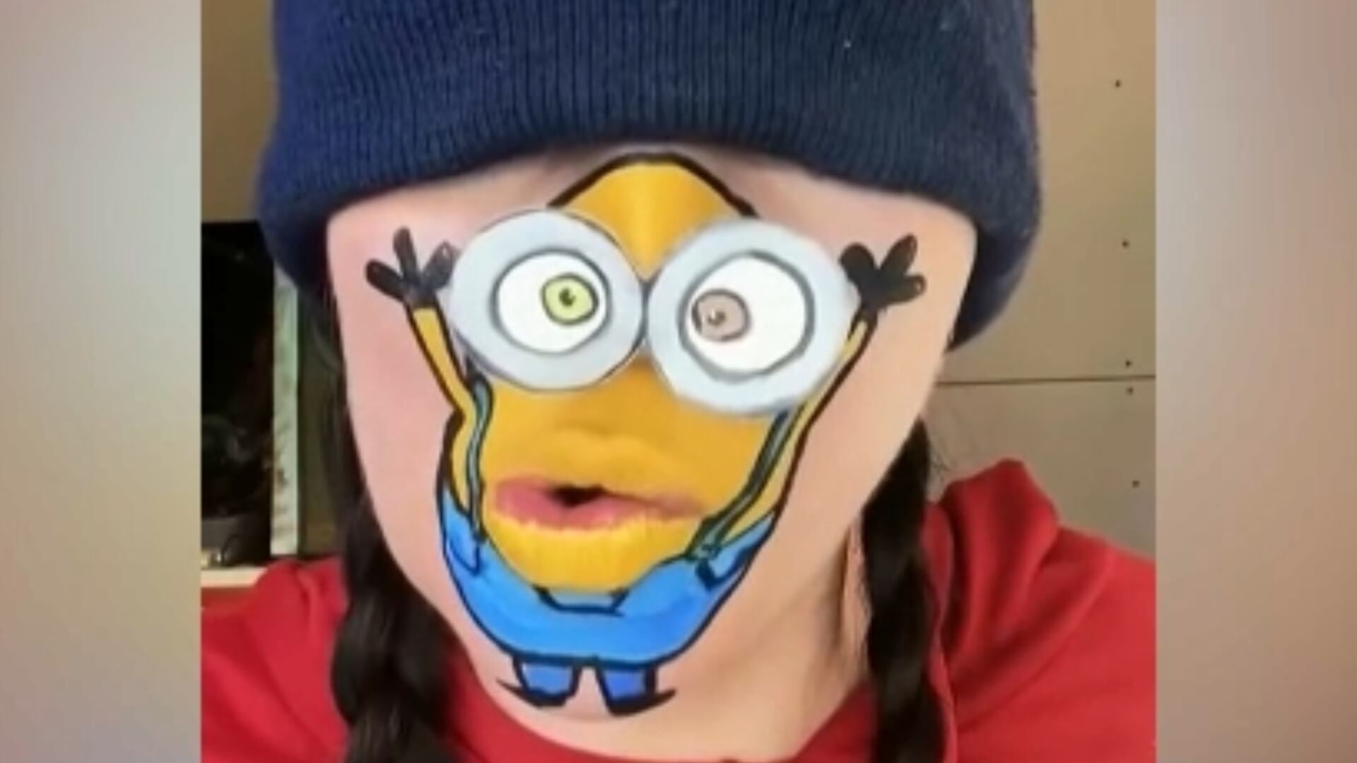 Norte-americana mistura maquiagem com desenhos infantis e viraliza nas redes sociais