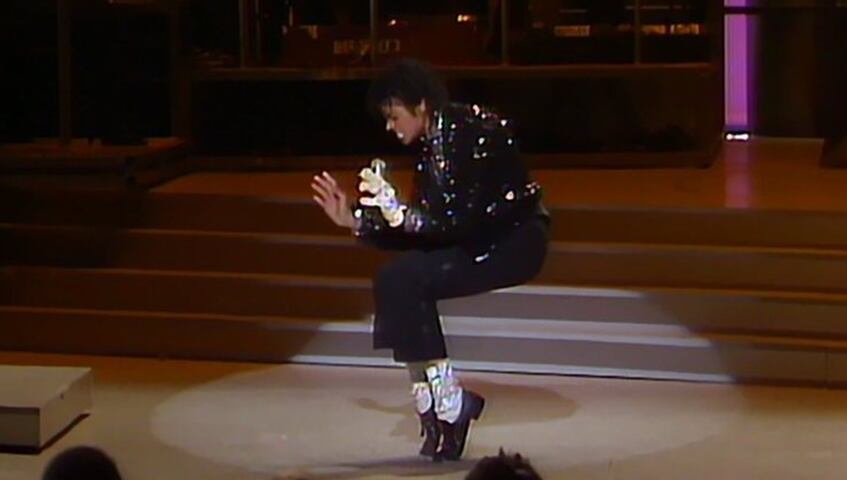 Michael criou elementos que se eternizaram na cultura pop, como o passo chamado