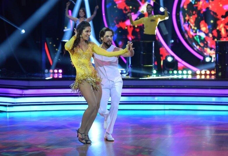 Não há dúvidas de que o figurino é o ponto alto do Dancing Brasil. Olha como a Joanna Maranhão veio poderosa para apresentar o samba com seu técnico Bruno! 