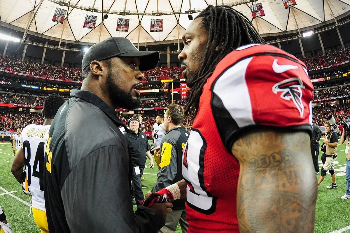 Depois do quarterback, o running back é um dos jogadores mais importantes de um time de futebol americano, e também uma das posições com mais probabilidades de fazer o famoso touchdown

Conheça o R7 Play e assista a todos os programas da Record na íntegra!
