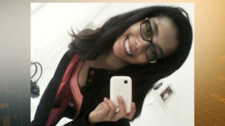 Câmeras de segurança do condomínio registraram quando o casal chegou até o local a pé. Quase uma hora depois, Daiane cai no jardim do prédio, Gustavo tenta acudir a namorada, mas a mulher já estava morta
