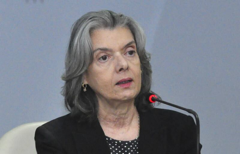 Cármen Lúcia exigiu publicação de rendimentos de juízes
