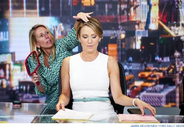 Amy afirma que essa experiência mudou sua vida e que agora
ela espera se envolver com organizações que ajudam a financiar tratamentos para
o câncer de mama.
― Nunca vou me esquecer de quando os médicos me ligaram
falando que meu plano de saúde não cobria os exames para o câncer de mama. Eu,
felizmente, tinha dinheiro para pagar, mas existem milhares de mulheres por aí que não têm