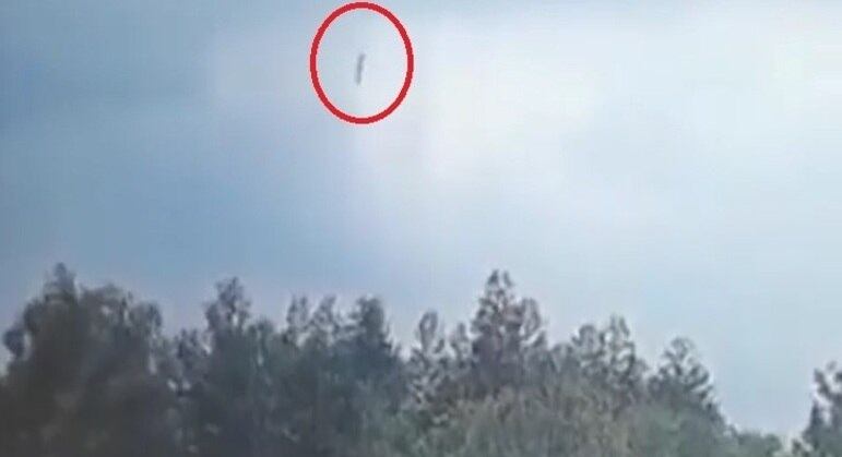 Avião da China Eastern Airlines transportava 123 passageiros e 9 tripulantes