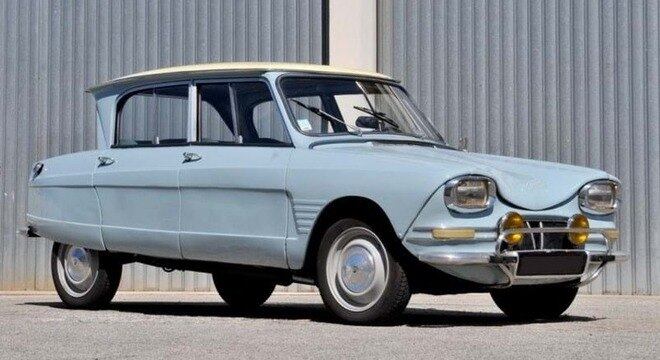 Ami em 1961: hatch que deu origem a uma família inteira de veículos com sedã e perua