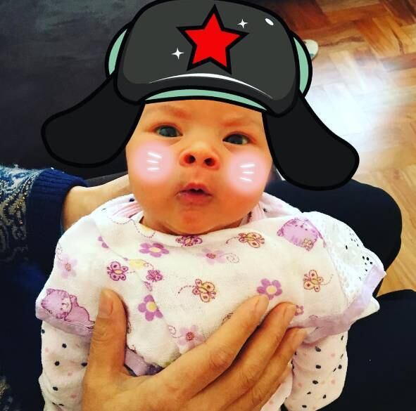 Os aplicativos também andam servindo de ajuda para que a mamãe continue brincando com a filha
