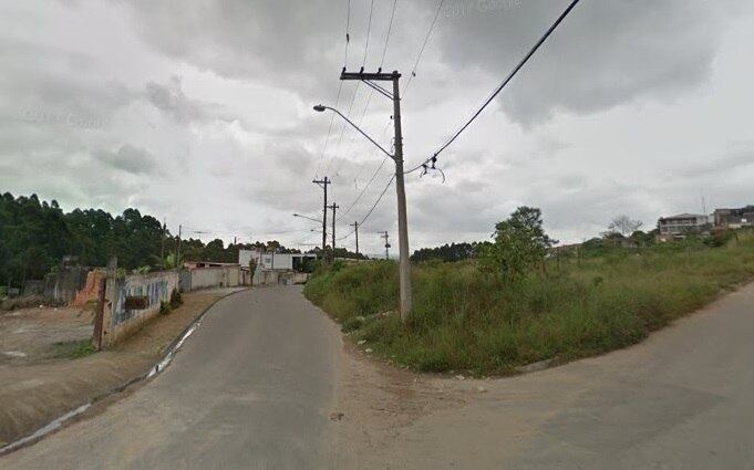Terreno foi ocupado por cerca de 40 famílias