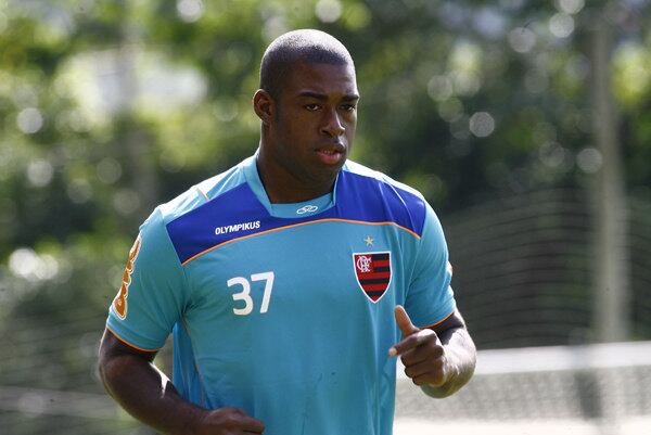 Gustavo Geladeira se destacou defendendo o Flamengo
