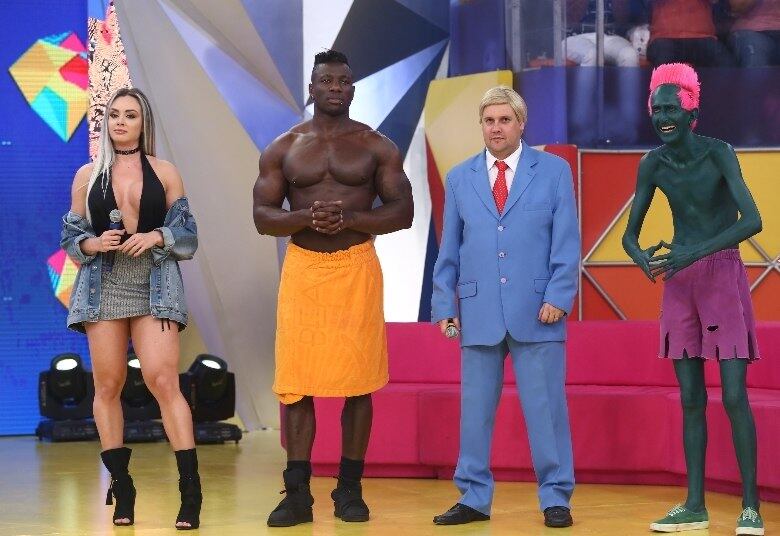 E Marcos Mion não deixa passar nenhum detalhe do reality show A Fazenda – Nova Chance: ele segue analisando o comportamento dos peões em mais uma edição do Vale a Pena Ver Direito!