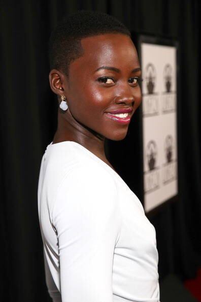 Em terras americanas, Lupita se formou na Universidade de
Yale em 2012. Atualmente, ela está com 31 anos