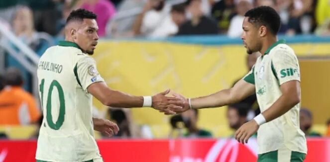 Paulinho e Vitor Roque, atacantes do Palmeiras