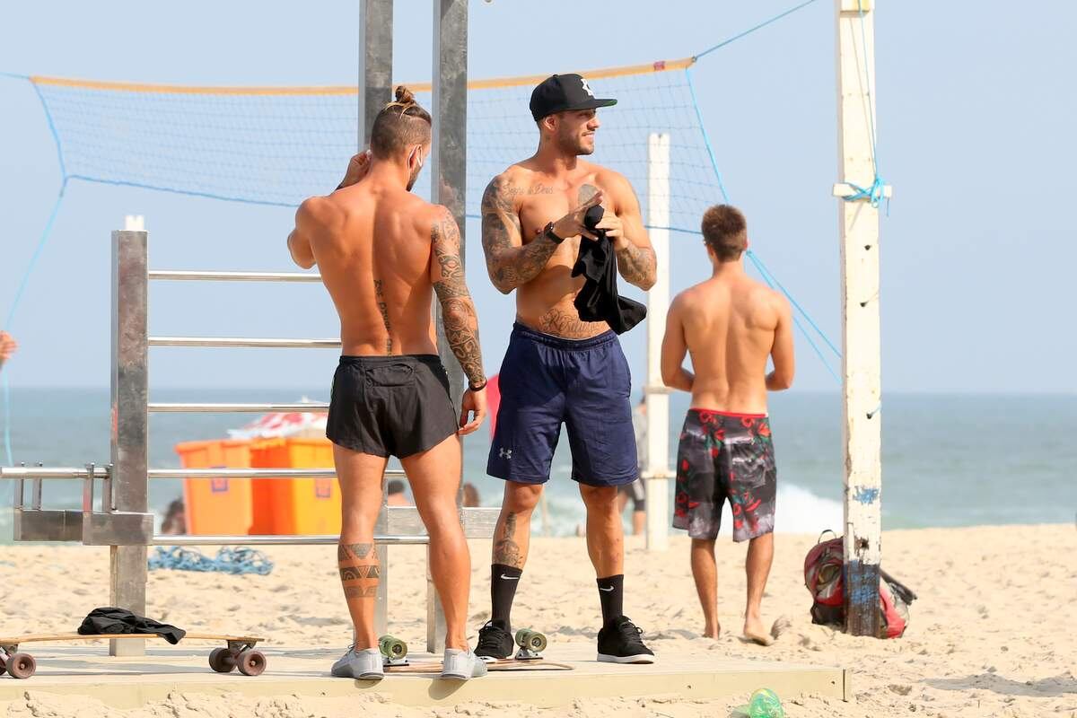 Lucas aproveitou o dia de sol para fazer exercícios ao ar livre