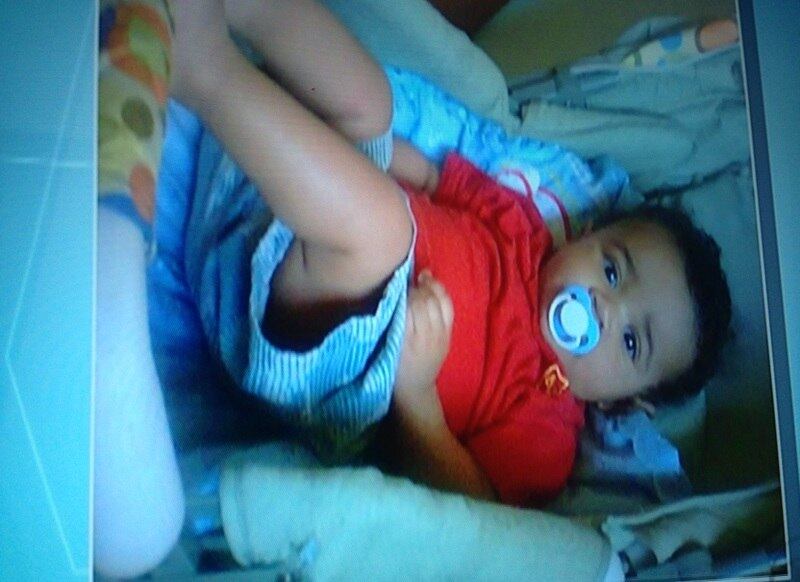 O homem que matou o filho de seis meses em Belo Horizonte deu pancadas na criança com uma chave turquesa na mão. Ele ficou irritado porque a criança não parava de chorar. Gedeon Fernandes também ameaçava sua mulher de morte. Ela prestou depoimento à Polícia Civil e afirmou que presenciava agressões constantes ao bebê mas não tinha coragem de denunciar o companheiro, pois ele dizia que iria esquartejá-la
