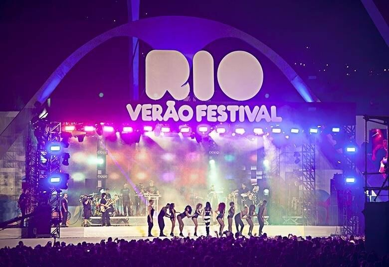 O Rio Verão Festival, realização da Record Rio e da Adma Entretenimento, reuniu cerca de 30 mil pessoas na praça da Apoteose