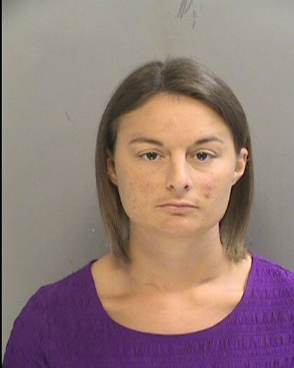 Brittni Nicole Colleps, ex-professora do ensino médio em uma escola no Texas, foi condenada a cinco anos de prisão após fazer sexo com cinco alunos em sua própria casa