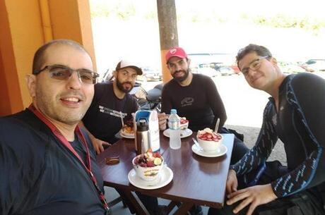 Motociclismo é amizade, independente do modelo e marca