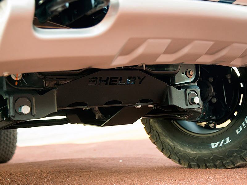 A suspensão também foi trocada e ajustada para andar em terrenos desnivelados e também no asfalto