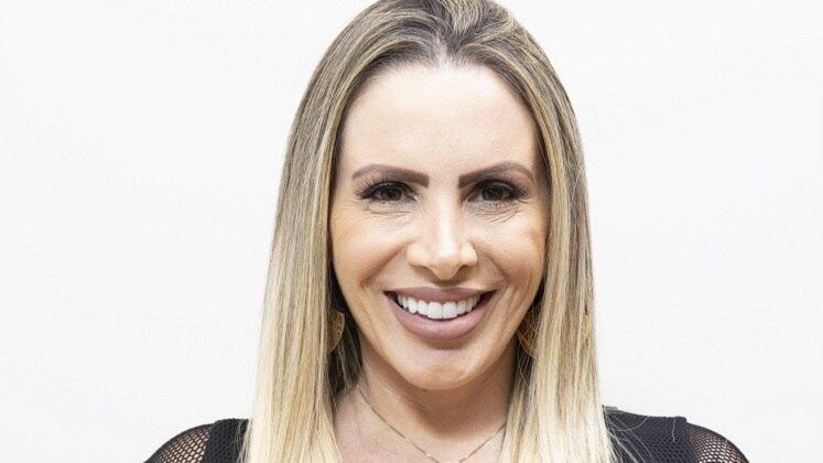 Faby Monarca
A primeira vez que a empresária apareceu na televisão foi em
2009, em um programa de auditório. Posteriormente, ela chegou a
participar de quadros de pegadinhas, sendo uma das atrizes que 'enganam' as
pessoas na rua