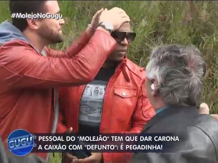 Marcelo Ié Ié apareceu para contar que tudo não passava de uma brincadeira, mas Jimmy Batera — um dos integrantes do Molejo — não gostou nada, nada, e quase chorou de tão assustado! 

+ Quer assistir às íntegras do programa Gugu? Acesse R7 Play e veja quando e onde quiser!