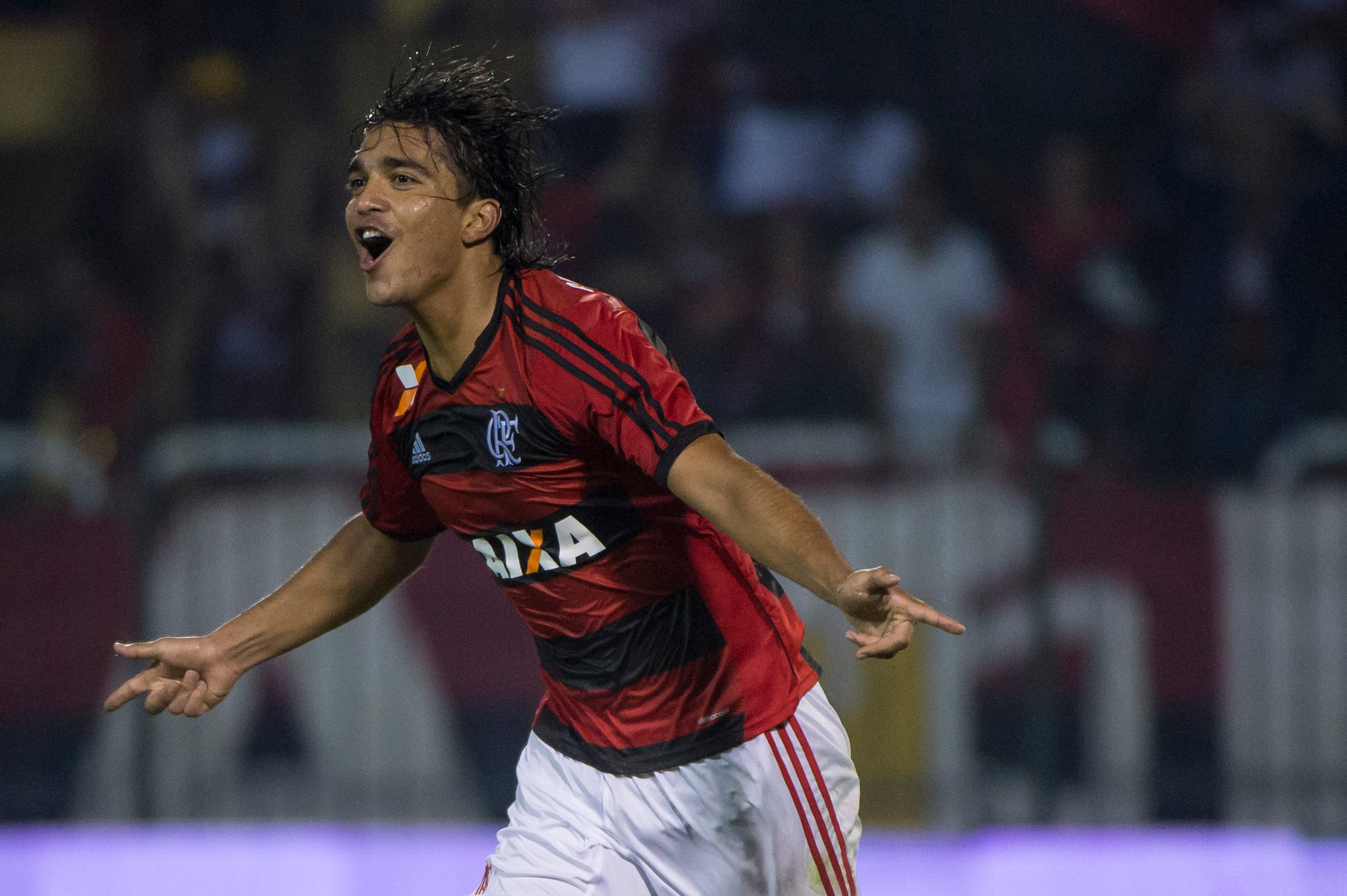 O atacante Marcelo Moreno retornou ao clube e foi recebido com festa pela torcida. O jogador boliviano já teve uma ótima fase vestindo a camisa celeste
