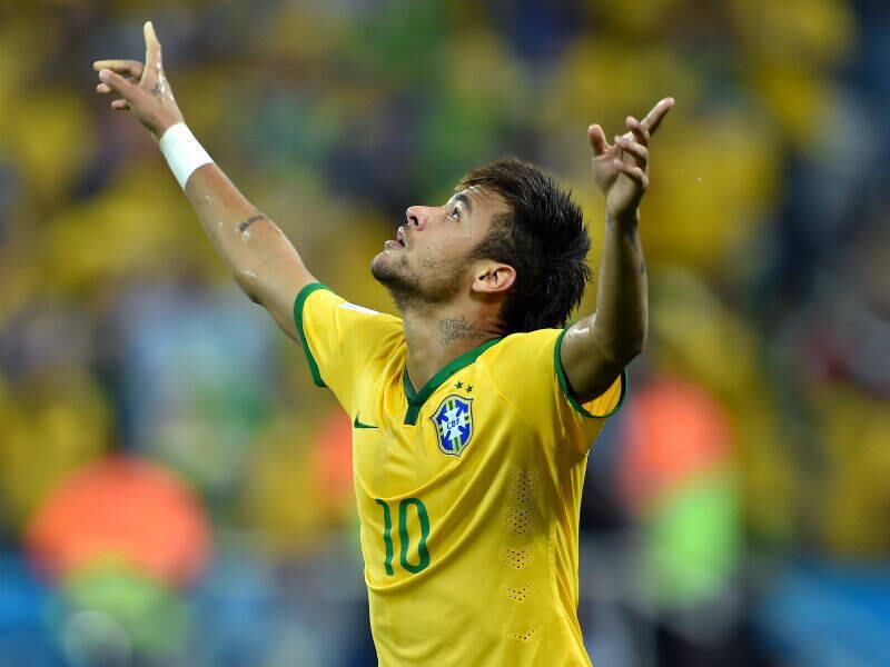 A estreia de Neymar em Copas do Mundo foi cercada de expectativas, mas o jogador de 22 anos não se intimidou. Responsável por dois gols logo na primeira partida do Brasil neste Mundial, contra a Croácia, o atacante superou outros grandes jogadores brasileiros no quesito "velocidade em marcar no torneio": para ele, foram necessários apenas 28 minutos para balançar as redes. Trata-se de um número melhor do que o obtido por Romário, Ronaldo e até Pelé; confira