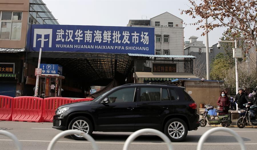 Mercado em Wuhan (China) onde teriam surgido os primeiros casos de covid-19