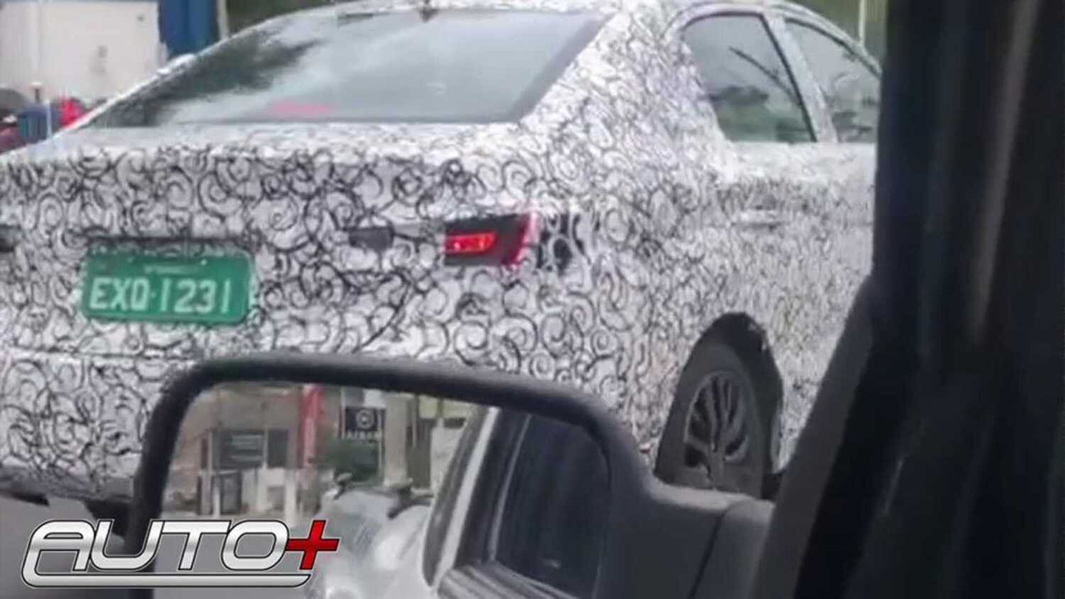 O Honda City foi pela primeira vez flagrado rodando em testes no interior paulista