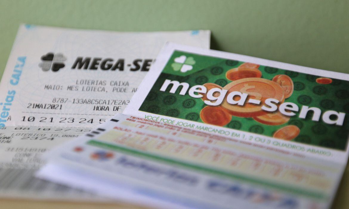 Cada aposta simples na Mega-Sena custa R$ 5
