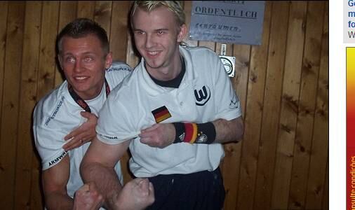 Desde que começou a praticar o esporte, Schlitte já ganhou
oito campeonatos alemães e 14 campeonatos internacionais de queda de braço