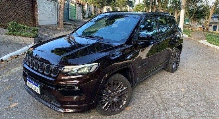 Compass S 2022 traz novo visual discretamente atualizado em relação ao anterior