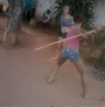 Mulher agride outra com pedaço de pau no Entorno do DF