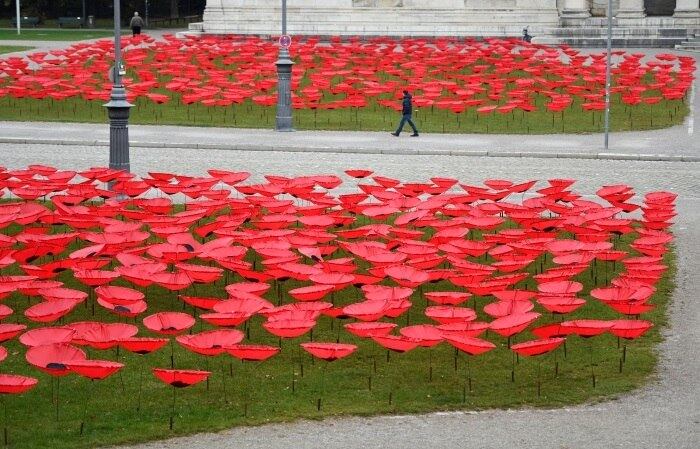 Neste domingo (11), o mundo comemora um século do fim da Primeira Guerra Mundial, que teve seu início em 1914 e durou quatro anos, deixando mais de 9 milhões de mortos. Nesta semana, alguns países da Europa estão homenageando as vítimas deste conflito

*Estagiária do R7 sob supervisão de Cristina Charão