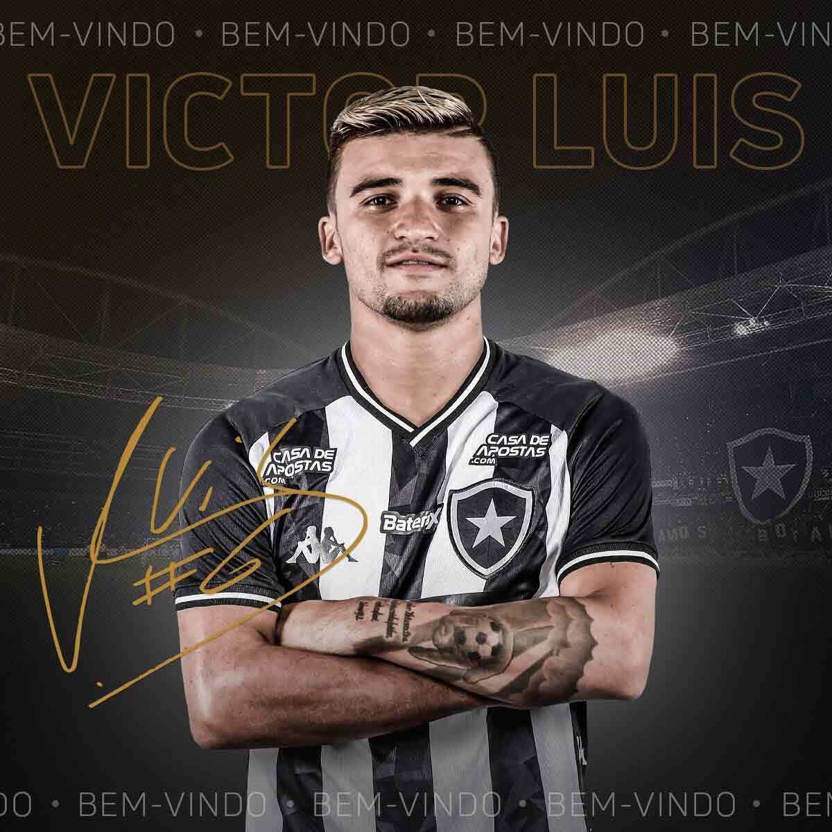 FECHADO - A felicidade marcou a apresentação de Victor Luís. O lateral-esquerdo vestiu a camisa do Botafogo pela primeira vez desde o retorno ao clube nesta quinta-feira. Em entrevista coletiva realizada de forma virtual, na