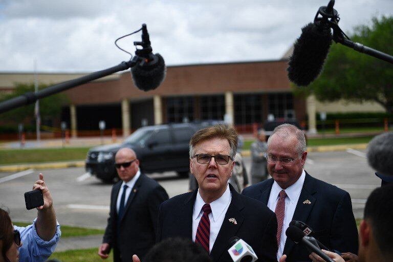 Governador do Texas quer armar professores para combater tiroteios Crédito: Brendan Smialowski / AFP / CP