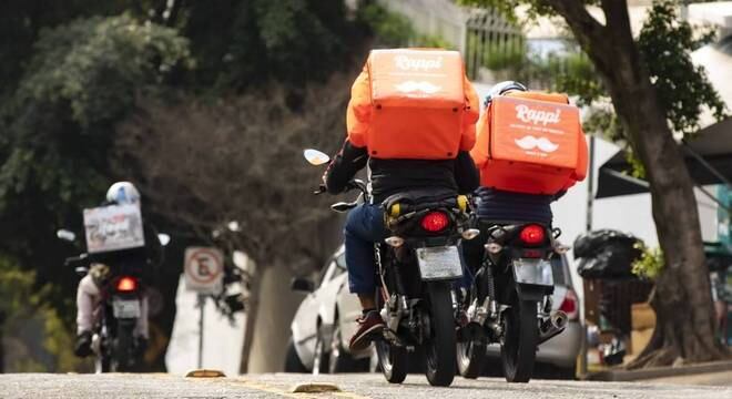 Sindicatos pedem álcool gel e luvas descartáveis para motoboy se proteger