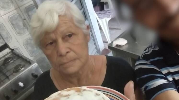O Cidade Alerta conversou com os filhos de Dona Ortília, de 78 anos. Ela foi encontrada morta, na madrugada de sábado (3), dentro de casa, em Suzano (SP). A polícia e a família desconfiam que a idosa tenha sido assassinada por alguém próximo; entenda o caso