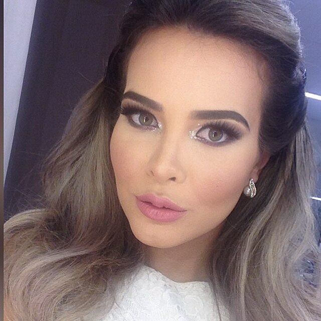 Selfie
Geisy é uma das pessoas que mais curtem selfies no mundo. Ela adora fazer um carão e mostrar a sua rotina...