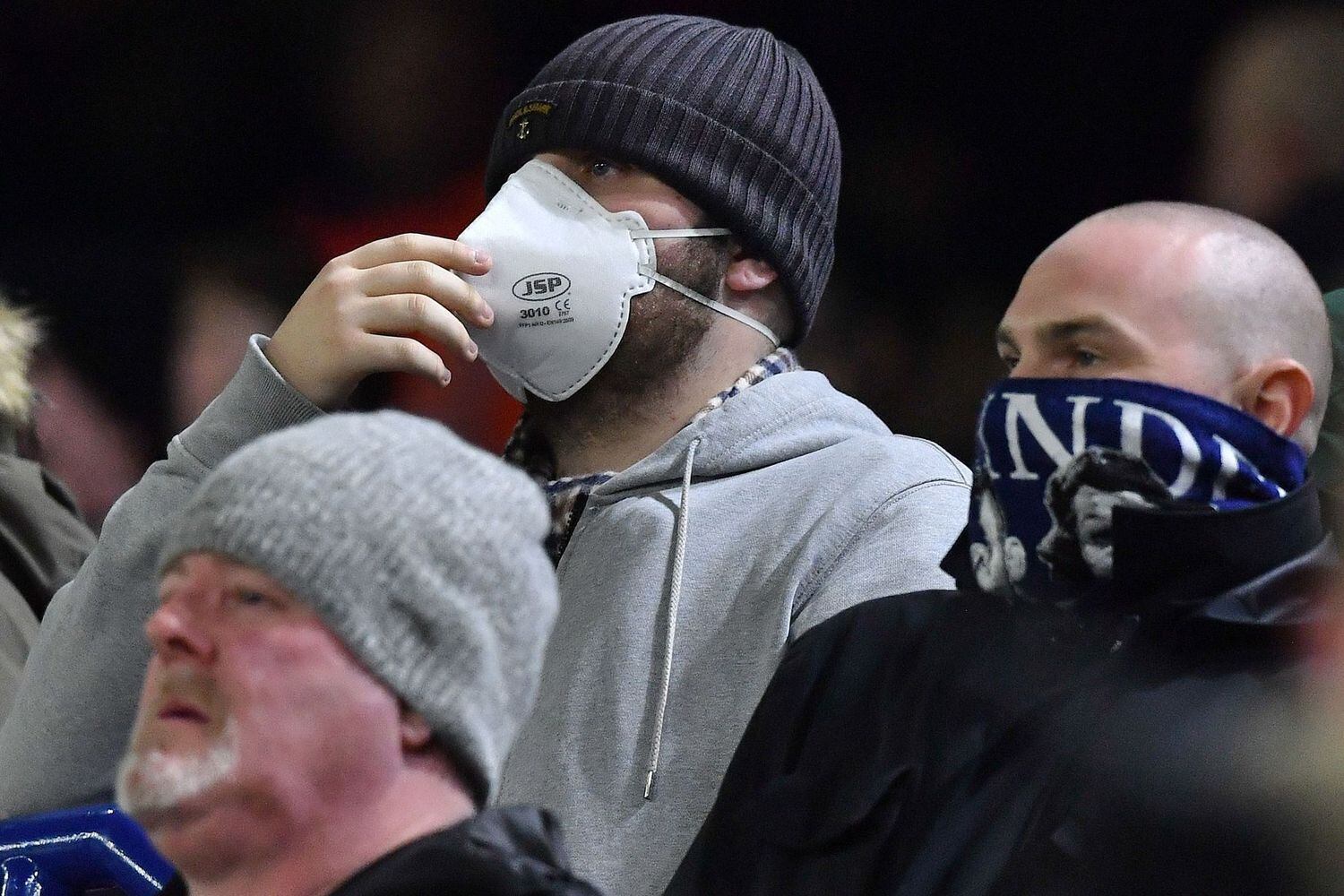A pandemia do novo coronavírus alastrou pânico entre a população e causou sensíveis mudanças em todos os esportes. Olimpíada, Eurocopa, Copa América e competições de diversas modalidades tiveram de mudar protocolos de saúde e também cronogramas de suas competições. A reportagem relembra as principais alterações