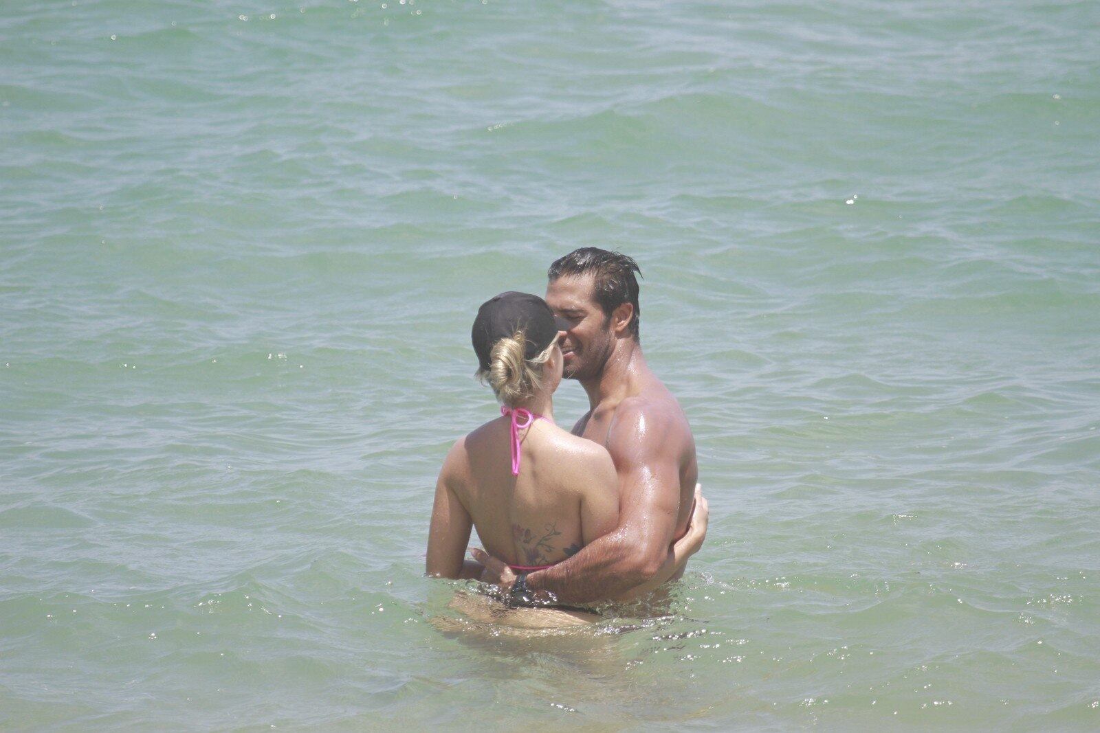 Olha o beijo!