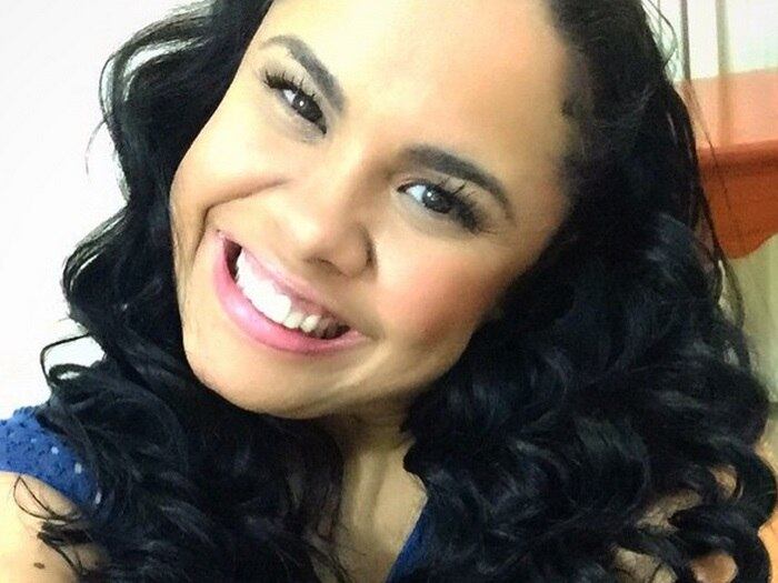 Cassiane tem 42 anos de idade e rosto de menina. Começou a cantar desde pequena, e, apenas aos 8 anos, já gravou seu primeiro disco. Hoje ela já tem mais de 30 anos de carreira e é referência no segmento gospel com mais de 7 milhões de cópias vendidas
+ Após 50 anos, vovó da cocada realiza o sonho de rever o irmão. Veja no Domingo Show!
+ Quanta diferença! Descubra como eram os famosos antes dos tratamentos dentários
+ Aproveite e confira as matérias do programa Domingo Show
+ Já curtiu a página do Domingo Show no Facebook? É só clicar!
+ Siga o Domingo Show no Twitter e receba conteúdos exclusivos!