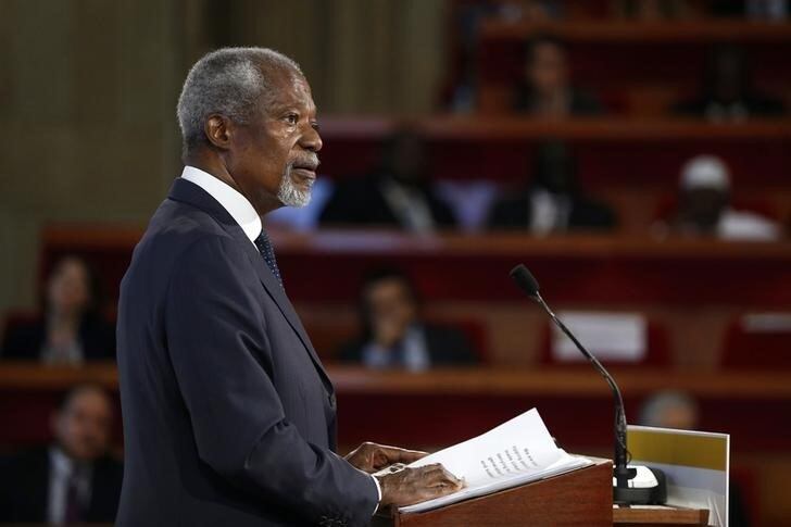 O Conselho de Segurança das Nações Unidas recomendou Annan para substituir o Secretário-Geral anterior, Dr. Boutros Boutros-Ghali, do Egito, em 13 de dezembro de 1996. Annan foi confirmado poucos dias depois pelo voto da Assembleia
Geral e iniciou seu primeiro mandato como Secretário-Geral em 1º de
janeiro de 1997