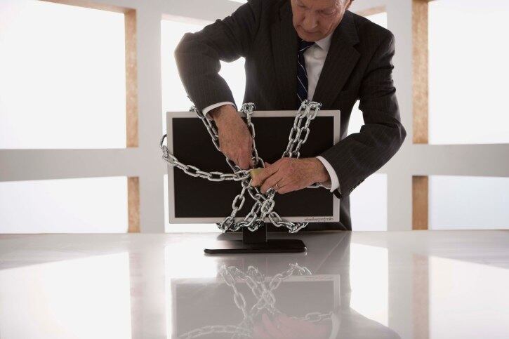 No último domingo (31), uma notícia abalou o mundo dos famosos: fotos nuas de mais de cem celebridades foram hackeadas por causa de uma suposta falha no iCloud, o serviço de armazenamento em nuvem da Apple. Se você quer conhecer métodos e técnicas para deixar os seus arquivos, documentos e fotos mais seguros, descubra como conseguir isso a seguir