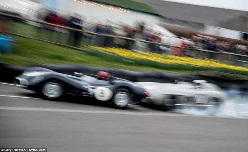 A batida foi tão forte que o Lister foi jogado para o chicane que estava alguns metros adiante. O combustível chegou a vazar para a pista