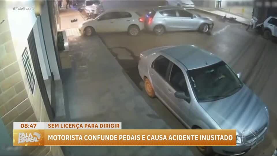 Acidente inusitado: motorista perde controle do carro e colide com bicicletas e outro veículo em MG