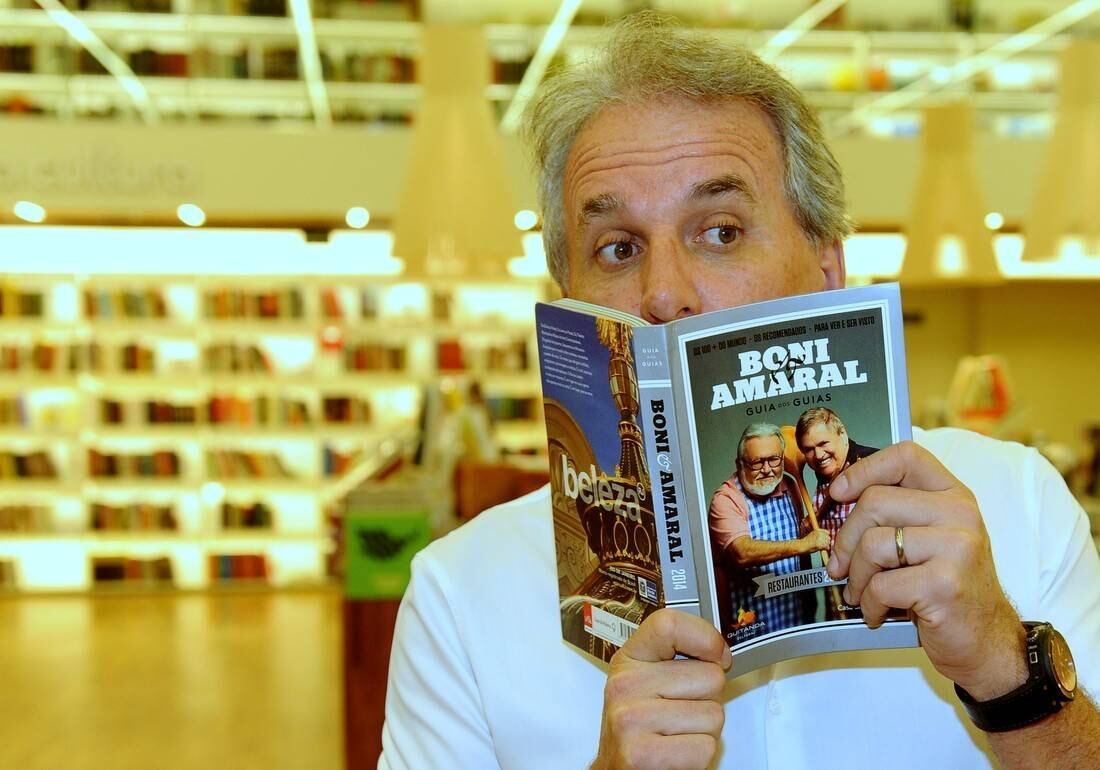 O apresentador brincou com os fotógrafos