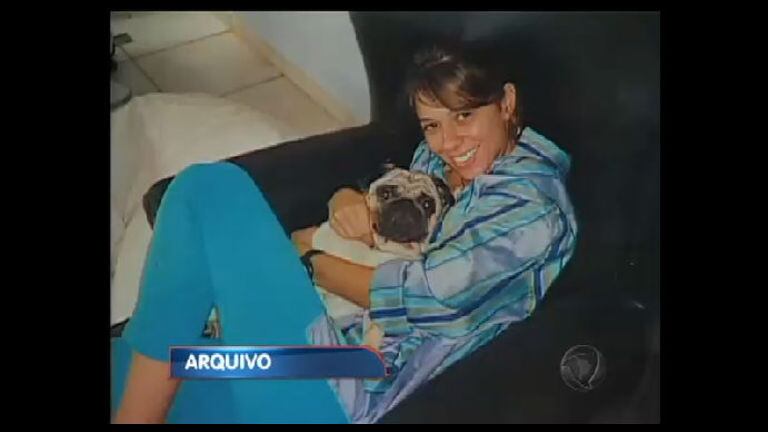 Jovita também falou ao R7
sobre a importância dessa nova delegacia. 
— Ela é importante porque foi um pedido da
sociedade civil. Ela já deveria ser feita há anos, porque os casos de
desaparecimento ficam perdidos junto com outras ocorrências. Apesar do atraso, ela
veio com uma excelência que a gente nem imaginava. A delegada [Hellen Souto]
pegou o melhor de cada delegacia de desaparecidos do país, e estamos num nível que
nenhuma outra tem. A delegacia tem uma estrutura que vai resolver não só os
casos novos, mas também os casos mais antigos